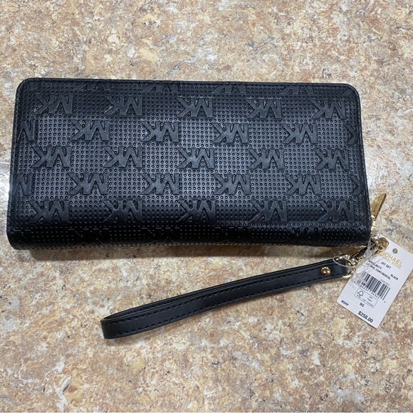 Michael Kors Jet Set Large Travel Continental Black Wallet NWT - Picture 2 of 10